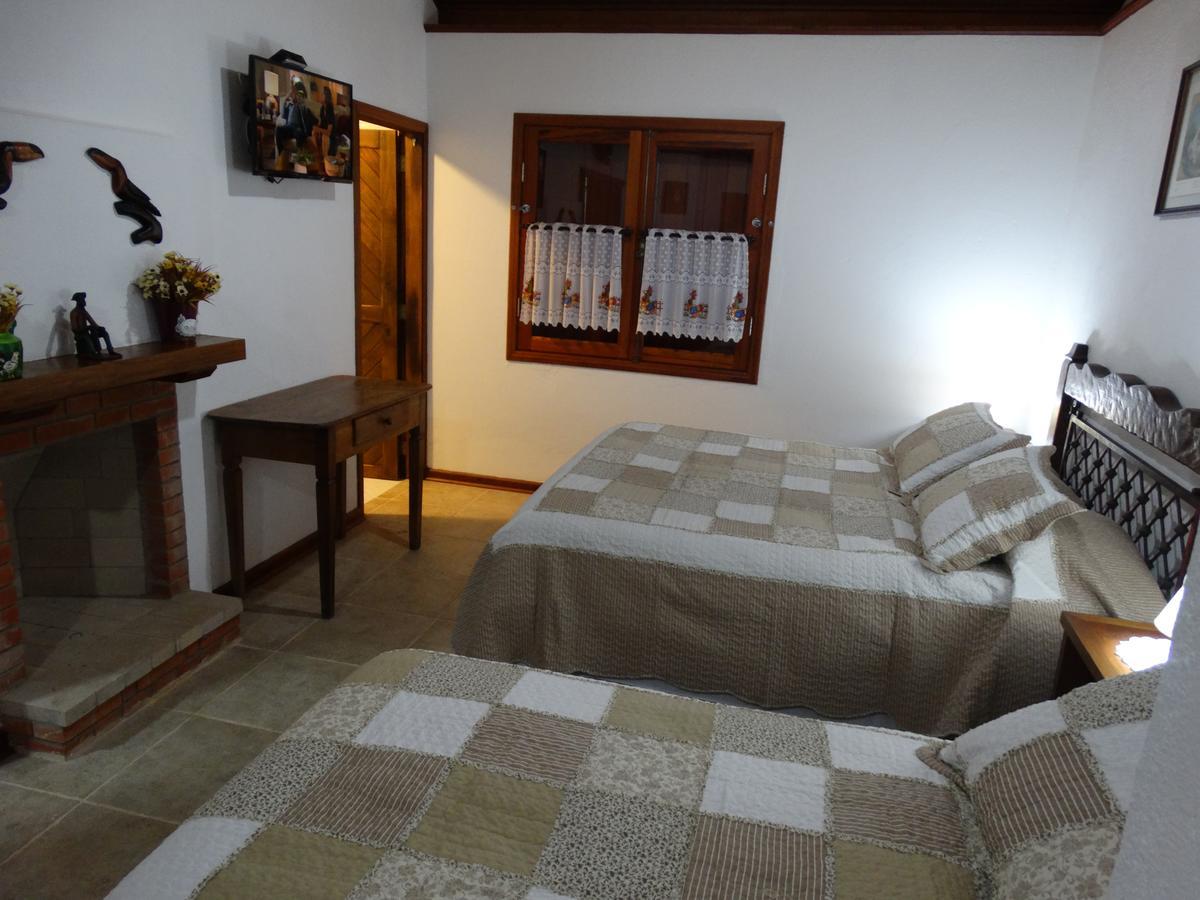 Luar Da Montanha Chale 1 Villa มงชิแวร์จิ ภายนอก รูปภาพ
