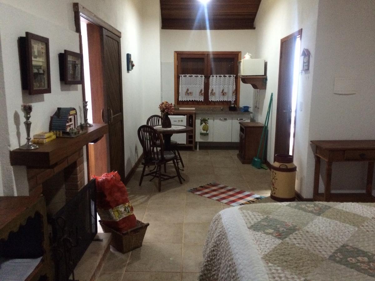 Luar Da Montanha Chale 1 Villa มงชิแวร์จิ ภายนอก รูปภาพ